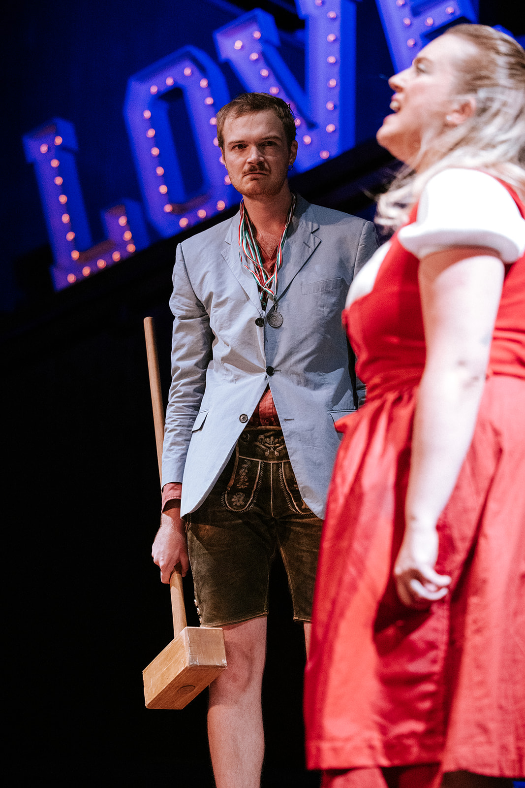 Emil Lug, Linda Covi